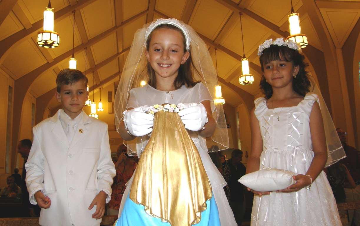 First Communicants at the May Crowning